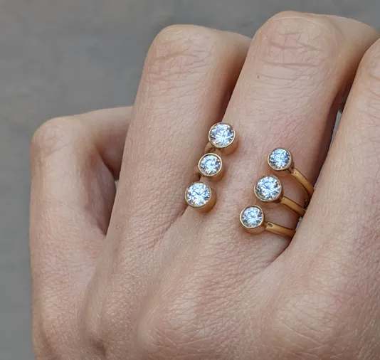 Anello in oro giallo 18kt con diamanti