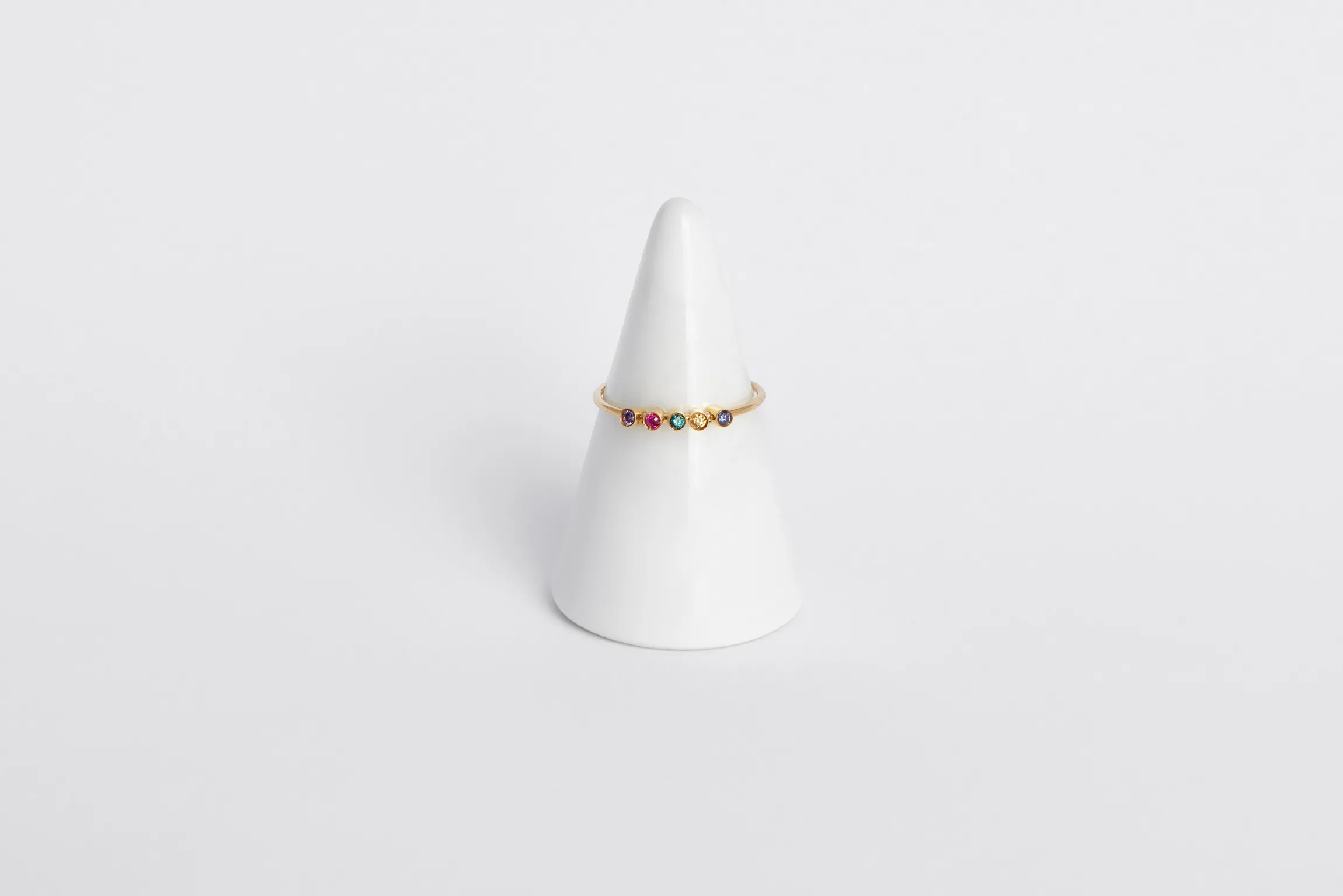 Anello Kaleidos in oro giallo 18kt con cinque gemme colorate mobili, Monica Candido Gioielli Milano - 1