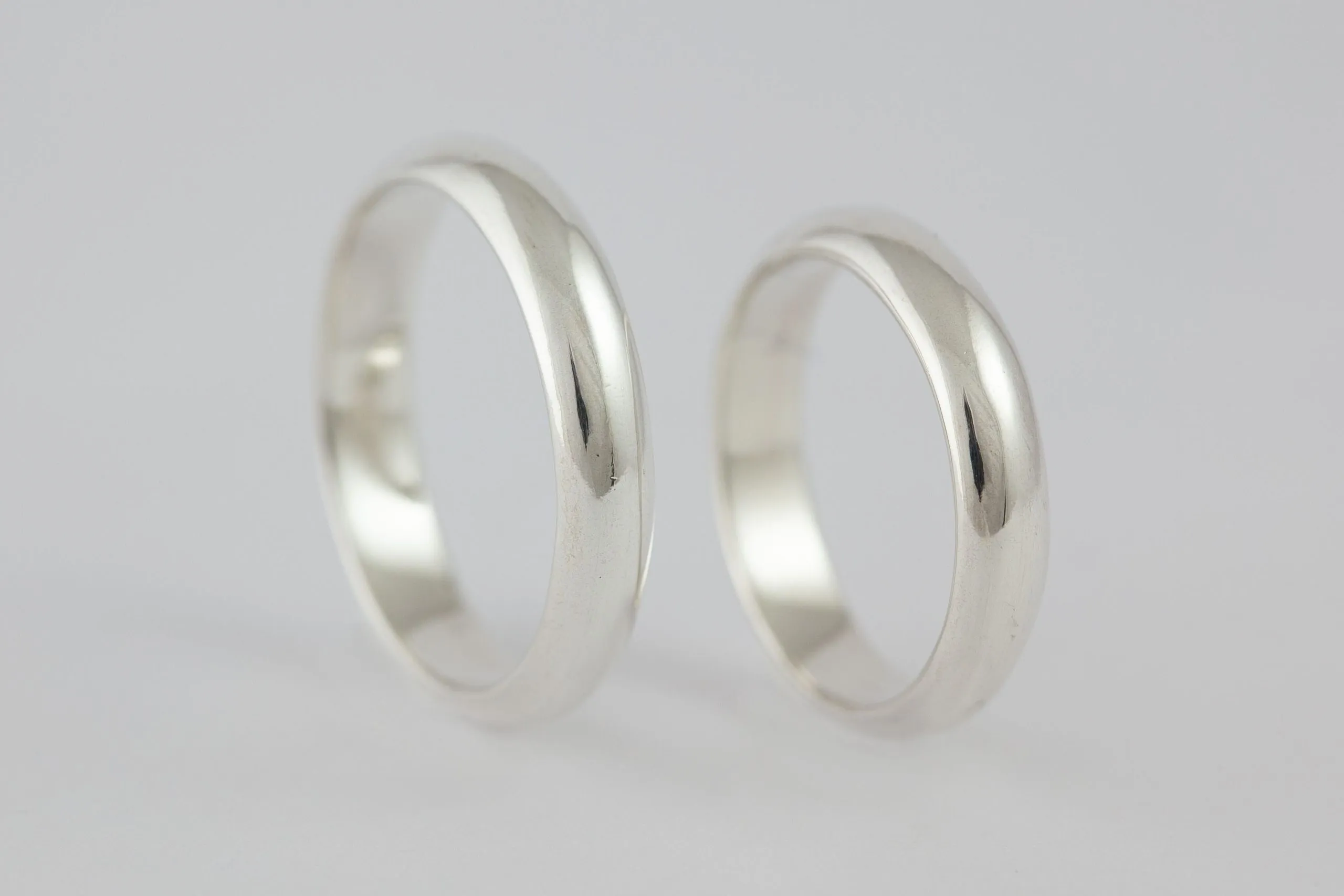 Fedi nuziali classiche artigianali in oro 18kt, Monica Candido Gioielli Milano - 5