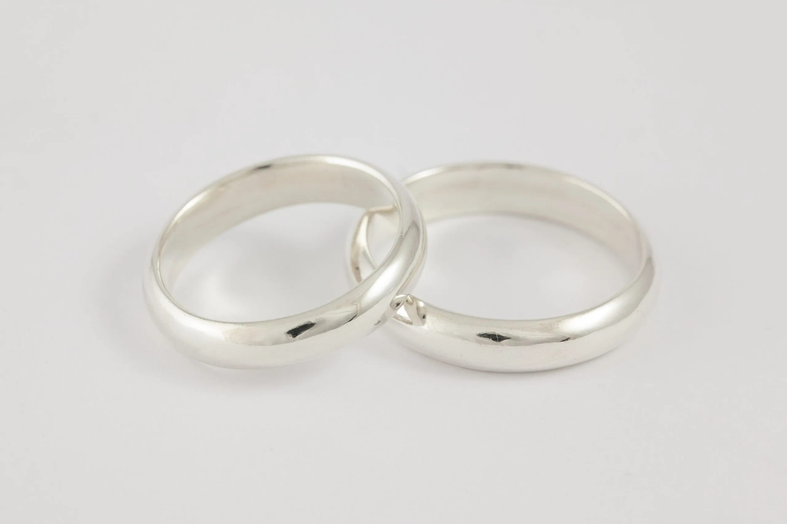 Fedi nuziali classiche artigianali in oro 18kt, Monica Candido Gioielli Milano - 6