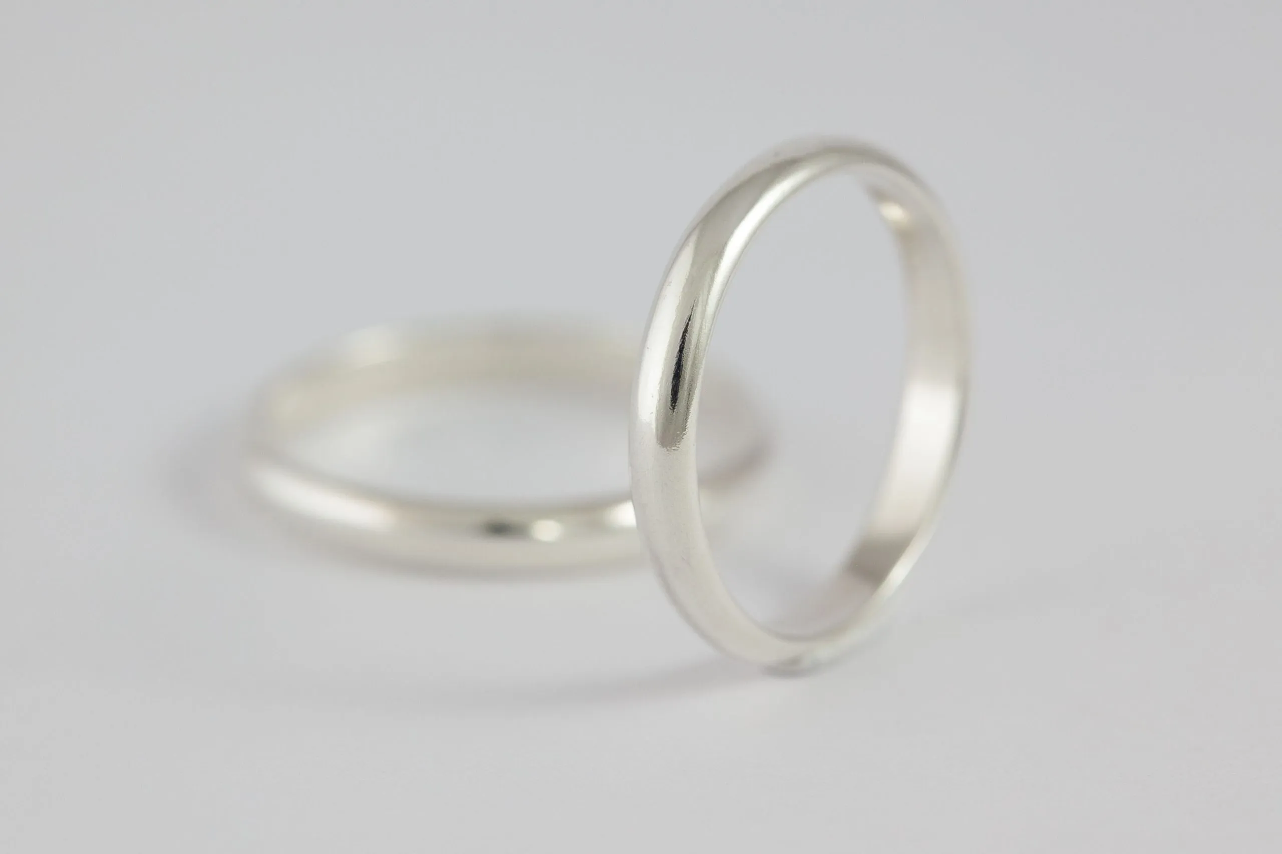 Fedi nuziali classiche sottili artigianali in oro 18kt, Monica Candido Gioielli Milano - 8