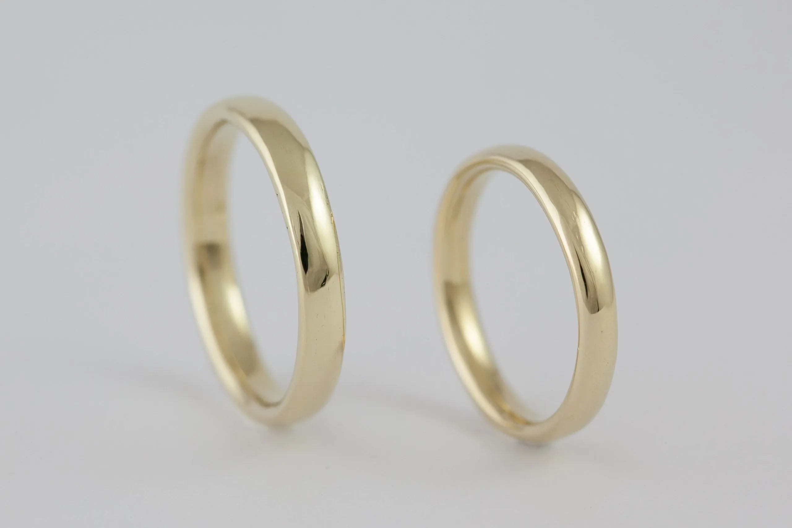 Fedi nuziali comode comfort fit artigianali in oro 18kt, Monica Candido Gioielli Milano - 6