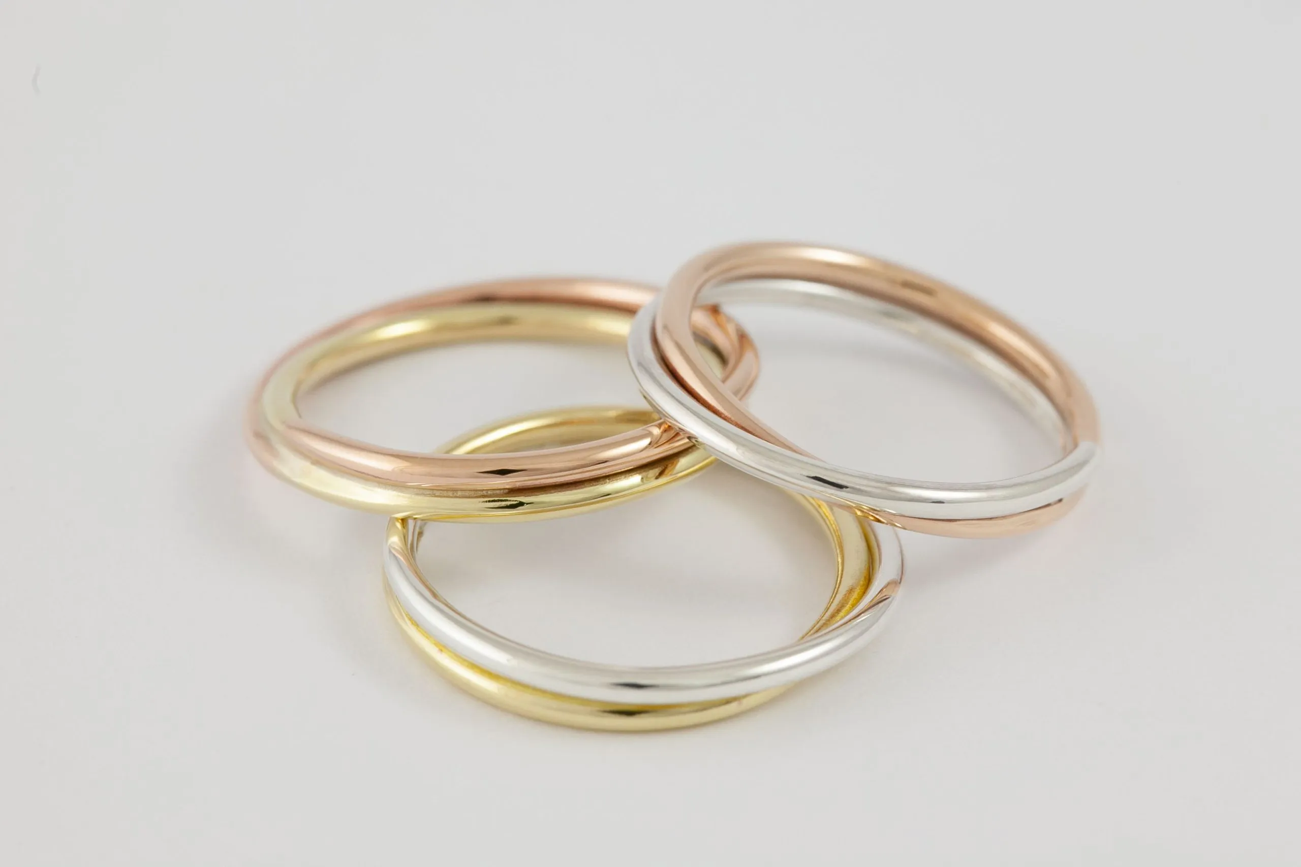 Fedi nuziali intreccio artigianali in oro 18kt con doppio filo intrecciato, Monica Candido Gioielli Milano - 1