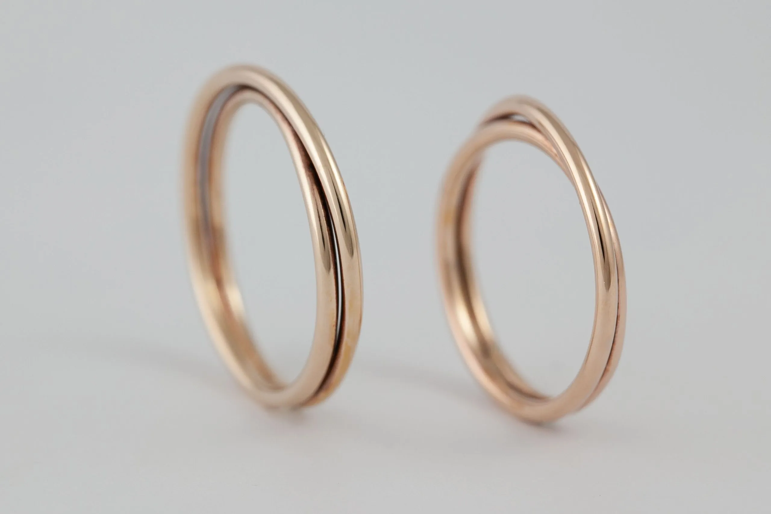 Fedi nuziali intreccio artigianali in oro 18kt con doppio filo intrecciato, Monica Candido Gioielli Milano - 5